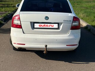 2013 Skoda Octavia II (A5) Рестайлинг, белый, 550000 рублей, вид 4
