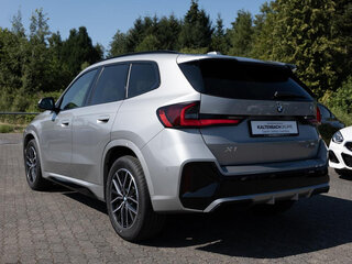 2025 BMW X1 18i sDrive III (U11/U12), серебристый, 4754114 рублей, вид 4