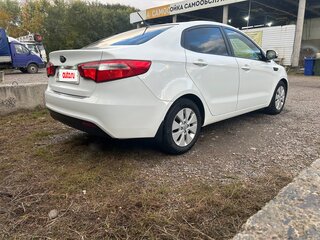 2014 Kia Rio 6-speed III, белый, 930000 рублей, вид 5
