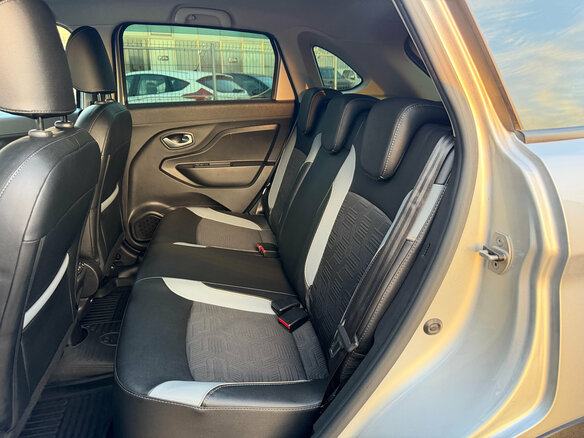 2018 Lada (ВАЗ) XRAY Cross I, серебристый, 990000 рублей - вид 16
