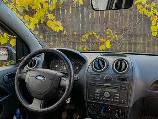 2006 Ford Fiesta Mk5, серый, 230000 рублей, вид 3