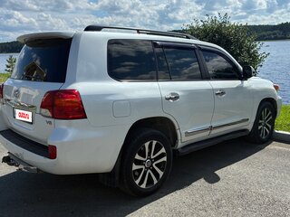 2012 Toyota Land Cruiser 200 Series Рестайлинг 1, белый, 3300000 рублей, вид 4
