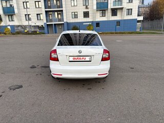 2011 Skoda Octavia II (A5) Рестайлинг, белый, 700000 рублей, вид 5