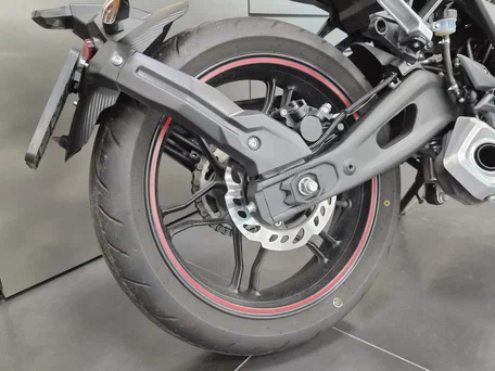2026 Voge 300R, чёрный, 305000 рублей, вид 4