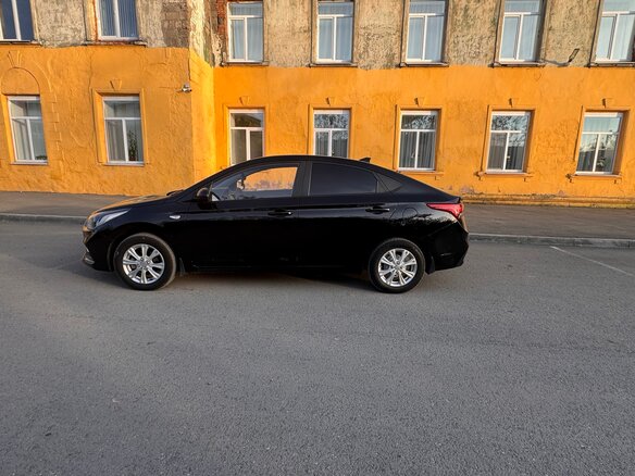 2017 Hyundai Solaris II, чёрный, 1050000 рублей - вид 16