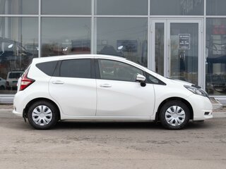 2017 Nissan Note II Рестайлинг, белый, 897000 рублей, вид 5