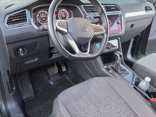 2021 Volkswagen Tiguan II Рестайлинг, серый, 2690000 рублей, вид 2