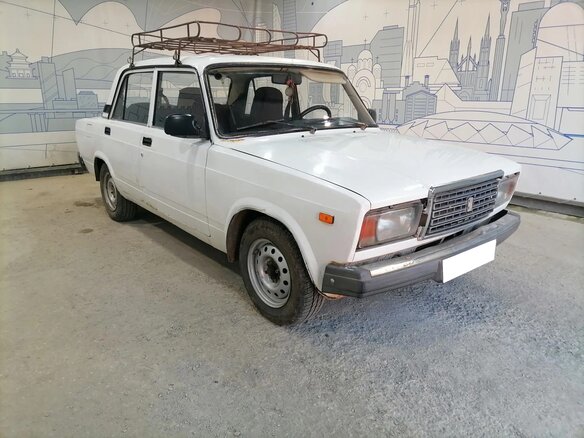 2010 Lada (ВАЗ) 2107, белый, 90000 рублей - вид 6