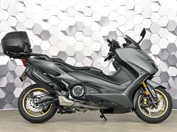 2021 Yamaha TMAX, серый, 999000 рублей - вид 2