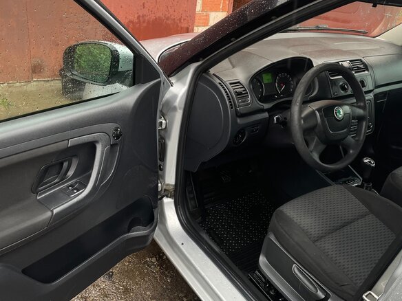 2011 Skoda Fabia II Рестайлинг, серебристый - вид 7