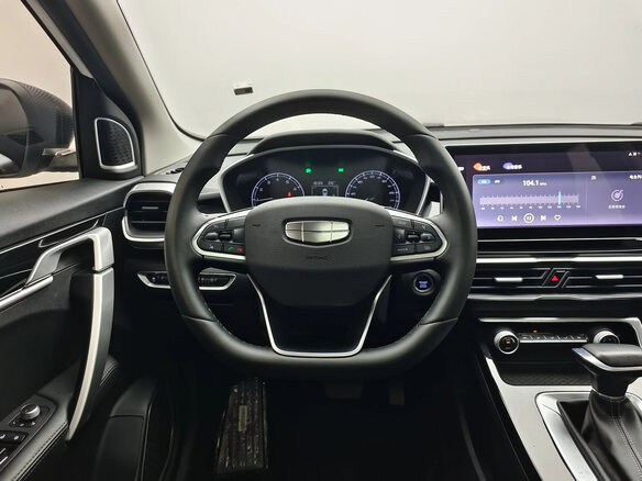 2025 Geely Binyue I Рестайлинг 2, белый, 1590000 рублей - вид 15
