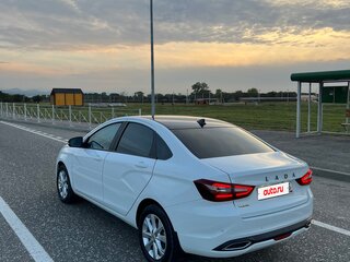 2024 Lada (ВАЗ) Vesta I Рестайлинг (NG), белый, 1230000 рублей, вид 3