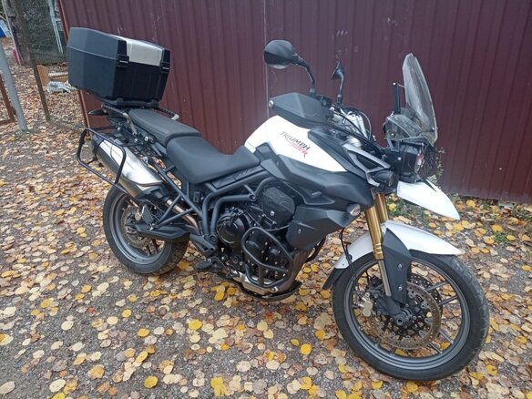 2011 Triumph Tiger 800, белый, 550000 рублей - вид 2