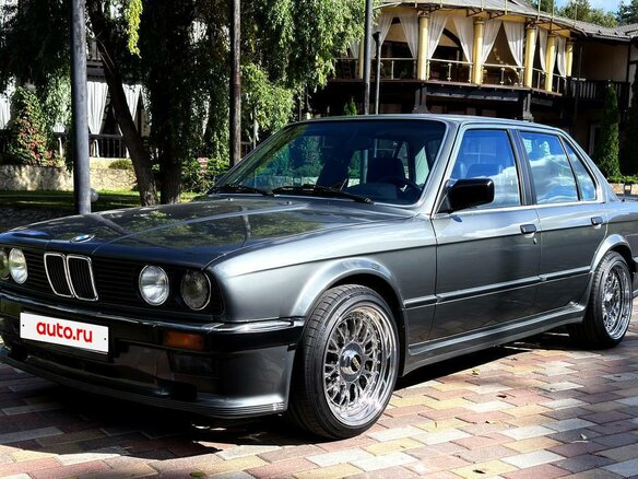 1986 BMW 3 серии 320i II (E30), серый
