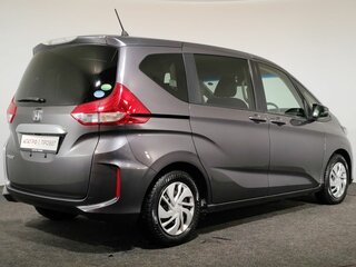 2019 Honda Freed II, серый, 1490000 рублей, вид 5