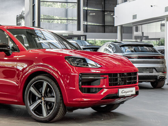 2026 Porsche Cayenne III Рестайлинг, красный, 19950000 рублей - вид 8
