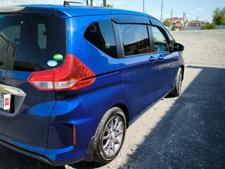 2019 Honda Freed+ II, синий, 1550000 рублей, вид 3