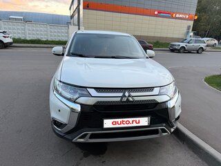 2015 Mitsubishi Outlander III Рестайлинг 2, белый, 1250000 рублей, вид 4