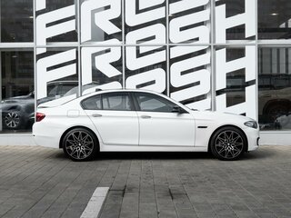 2013 BMW 5 серии 528i xDrive VI (F10/F11/F07) Рестайлинг, белый, 2100000 рублей, вид 5