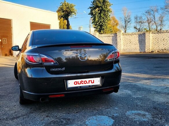 2011 Mazda 6 II (GH) Рестайлинг, коричневый, 850000 рублей - вид 2