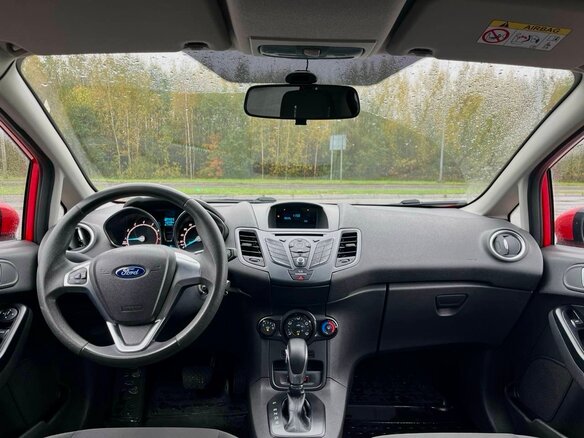 2016 Ford Fiesta Mk6 Рестайлинг, красный, 810000 рублей - вид 7