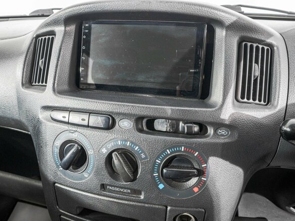 2005 Toyota Succeed I, серый, 599000 рублей - вид 13