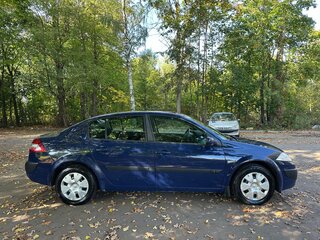 2006 Renault Megane II Рестайлинг, синий, 440000 рублей, вид 4