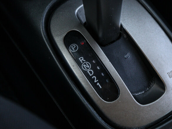 2007 Nissan Note I, бежевый - вид 15
