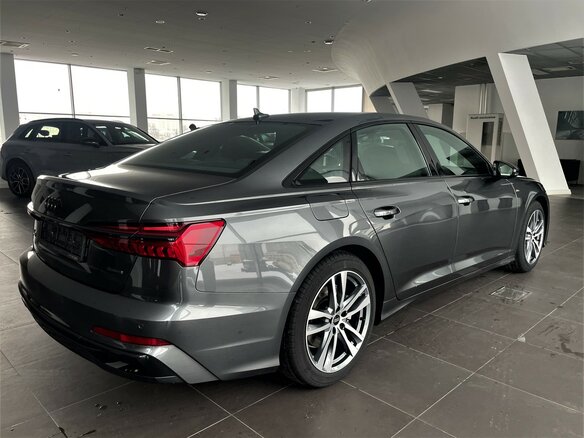 2025 Audi A6 45 TFSI V (C8) Рестайлинг, серый, 9580000 рублей - вид 4