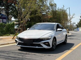 2023 Hyundai Elantra VII (CN7) Рестайлинг, белый, 1150000 рублей, вид 2
