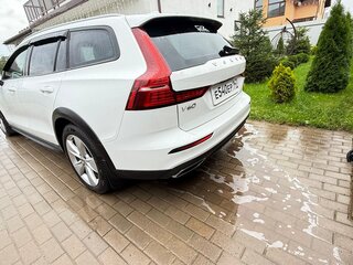 2019 Volvo V60 Cross Country II, белый, 2850000 рублей, вид 5