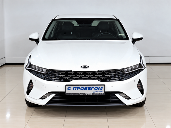 2021 Kia K5 III, белый - вид 1