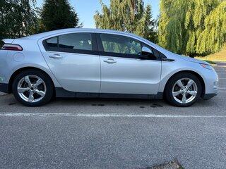 2011 Chevrolet Volt I, серебристый, 850000 рублей, вид 4