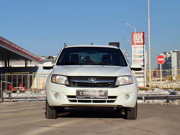2013 Lada (ВАЗ) Granta I, белый, 409000 рублей - вид 1