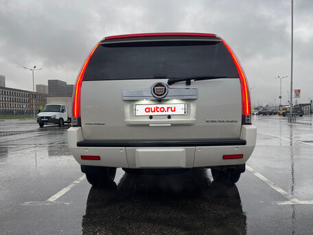 2011 Cadillac Escalade III, белый, 2290000 рублей, вид 4
