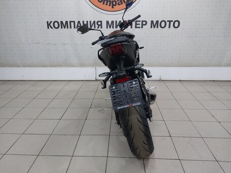 2026 Triumph Street Triple, чёрный, 1249000 рублей, вид 4