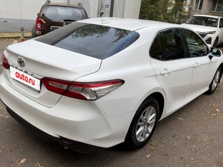2020 Toyota Camry VIII (XV70), белый, 1990000 рублей, вид 2