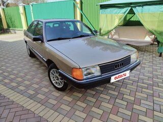1983 Audi 100 III (C3), бежевый, 650000 рублей, вид 1