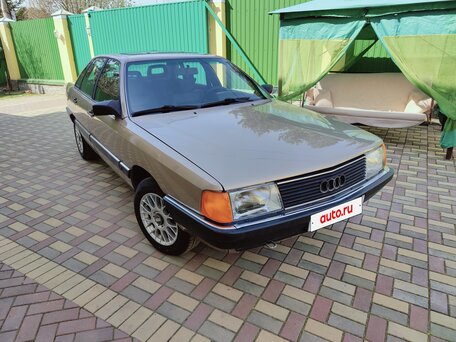 1983 Audi 100 III (C3), бежевый, 500000 рублей, вид 1