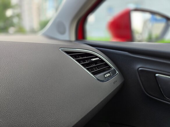 2013 SEAT Leon III, красный, 1130497 рублей - вид 13