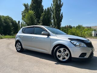2010 Kia Ceed I Рестайлинг, серебристый, 595000 рублей, вид 3