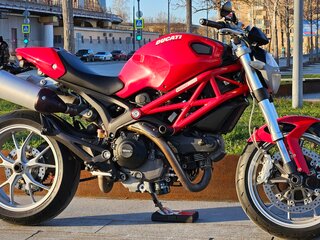 2009 Ducati Monster 1100, красный, 415000 рублей, вид 2