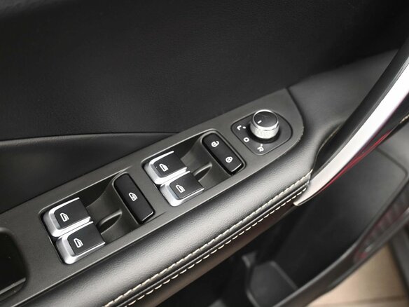 2020 Geely Coolray I, красный, 1430000 рублей - вид 21