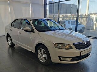 2016 Skoda Octavia III (A7), белый, 1200000 рублей, вид 3
