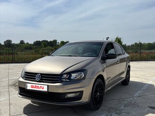 2016 Volkswagen Polo V Рестайлинг, бежевый, 1000000 рублей, вид 1