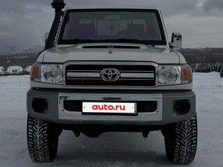 2017 Toyota Land Cruiser 79 70 Series Рестайлинг 1, белый, 6700000 рублей, вид 2