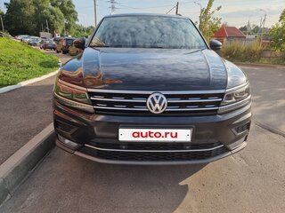 2017 Volkswagen Tiguan II, чёрный, 2000000 рублей, вид 3