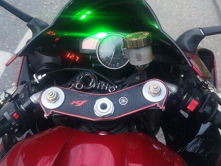 2005 Yamaha YZF-R1, красный, 595000 рублей, вид 4