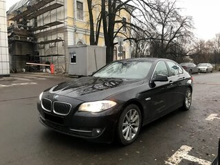 2013 BMW 5 серии 530d xDrive VI (F10/F11/F07), чёрный, 1850000 рублей, вид 3