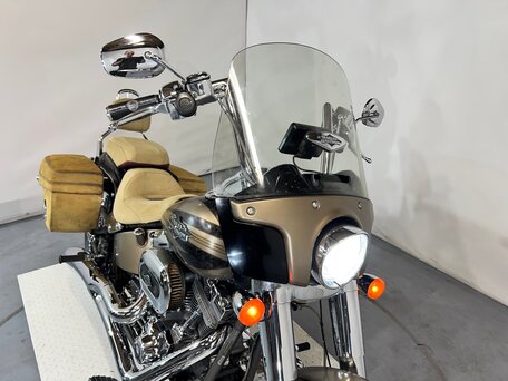2012 Harley-Davidson CVO, бежевый, 980000 рублей, вид 5